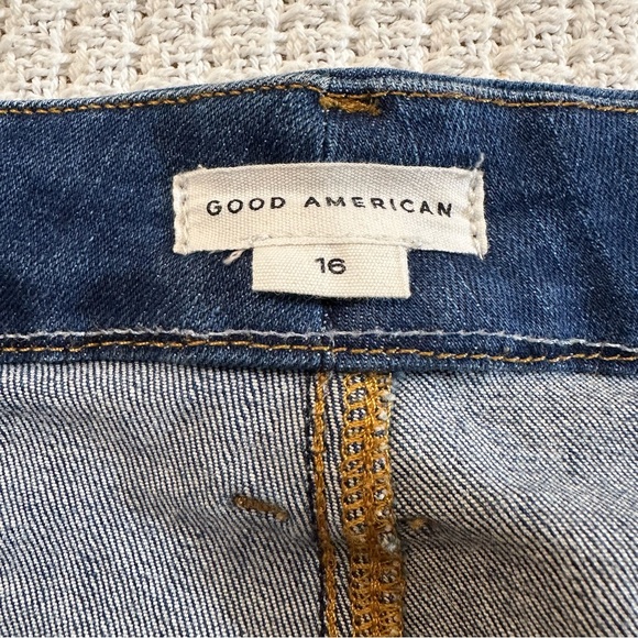 Good American Dark Blue Good Legs Straight Jeans, Size 16 - Picture 3 of 8